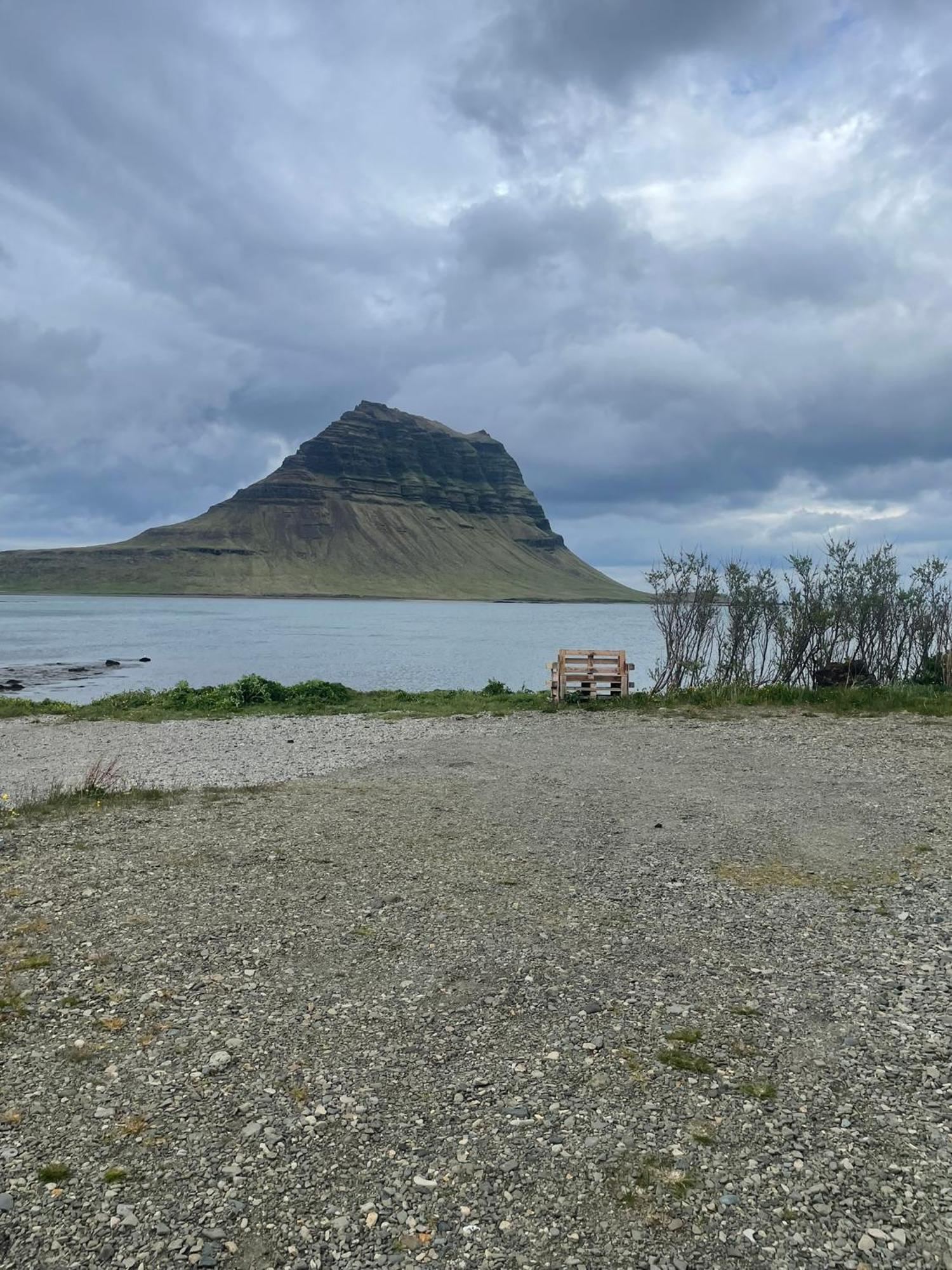 Kirkjufell Basement Apartment Grundarfjordur Kültér fotó